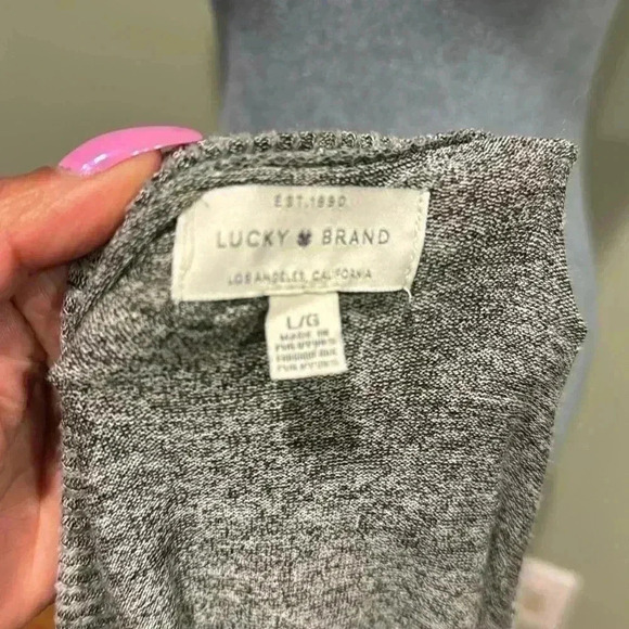 Lucky Brand Women’s Gray Crew Neck soft top - Size Large - Picture 4 of 4